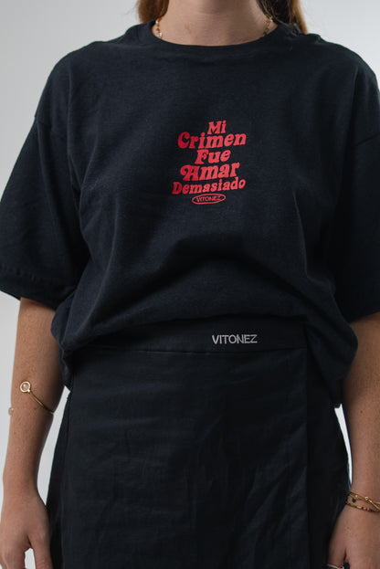 Camiseta Cânhamo Preta "Mi Crimen Fue Amar Demasiado"